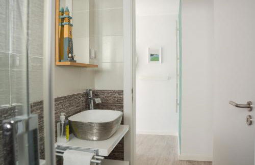 Casa Luminosa - 160m to the beach, located in the Historical Center of Sesimbra - Foto 22