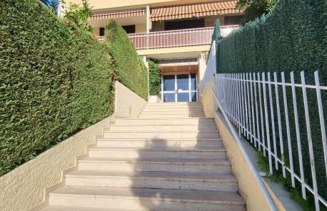 La plage et les commerces accessibles à pied - Foto 5