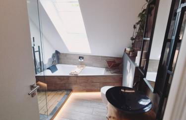 Loft mit Whirlwanne - Stadtnah! - Foto 5