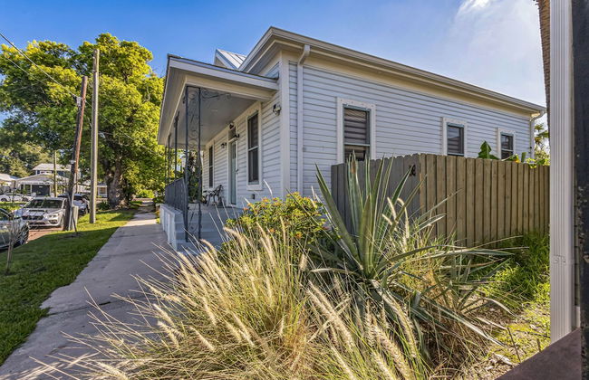Historic 1918 Tampa Home With Modern Comforts & Charm 2 Bedroom Home by RedAwning - Foto 36