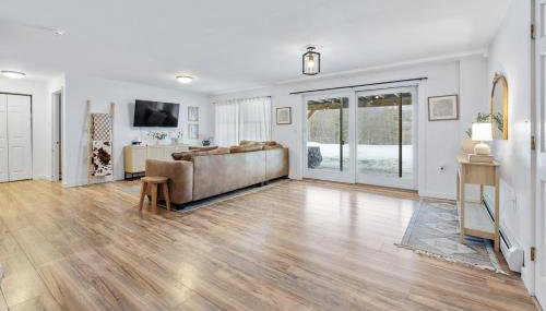 Big Sky Retreat with Overflow Unit Atop Sunapee - Foto 5