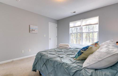 Townhome with Community Pool 11 Mi to Dtwn Raleigh! - Foto 18