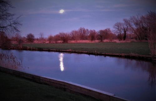 Cottage - Sleeps 3, Parking & Fishing - Foto 29