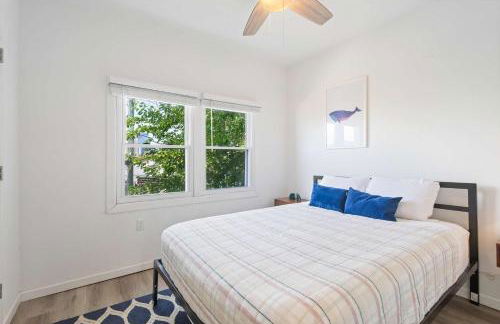 4BR 2BA Hot Tub Home By The Bay - Foto 38