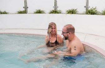 St Moritz Hotel Apartments - Foto 18