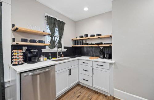 Charming 3BD Home for Long Stays - Foto 9