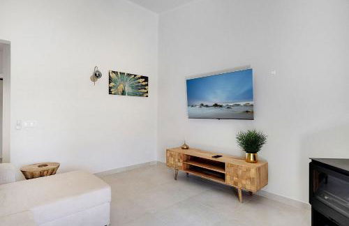 Casa Ella - Beautifully Renovated Townhouse Walkin - Foto 48