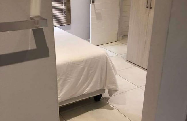 Stunning Apartment in Sandton - Photo 25