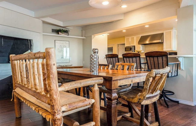 Oak Hills by Avantstay Panoramic View, Pool, Spa - Foto 18