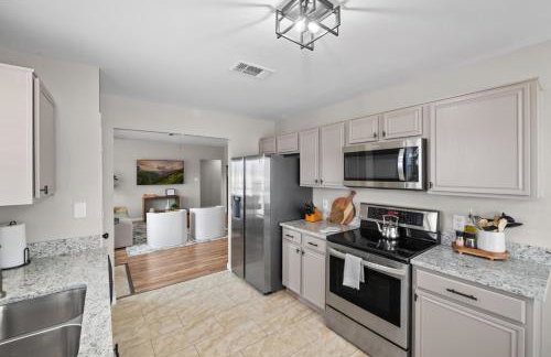 Modern Home Close to It All in DFW Texas! - Foto 10