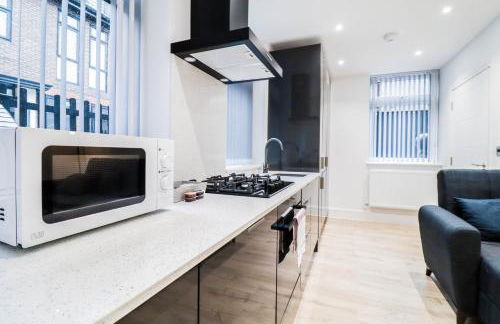 The Rye Retreat - 1BR Modern Design with Smart TV & Secure Underground Parking in Central High Wycombe HP13, Sleeps 3 - Foto 31