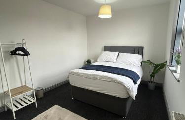 Spacious Apartment near train station with a parking space - Foto 3