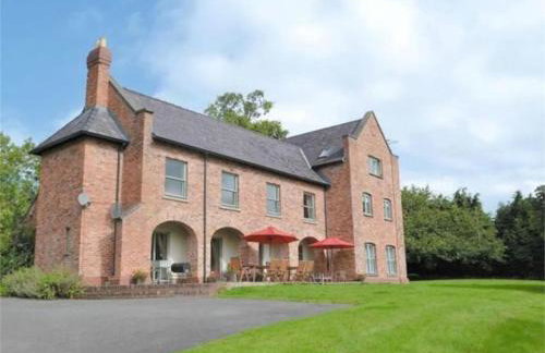 Gaer Hall Guilsfield a country mansion with hottub - Foto 1