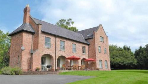Gaer Hall Guilsfield a country mansion with hottub - Foto 1, Garden view