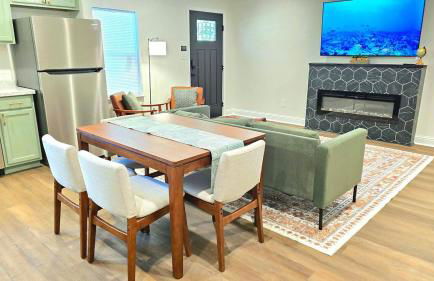 Charming & Stylish in Mid-Town - Foto 5