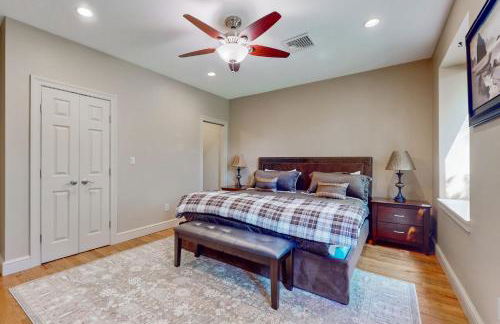 Gloucester Harbor Hideaway - Photo 15