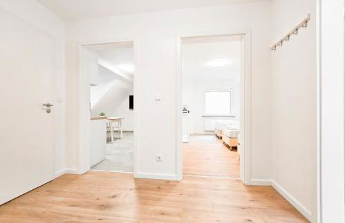 Tolstov Apartments - Monteurwohnung mit 3 Zimmern - Dachgeschoss - Parkplatz - Photo 17