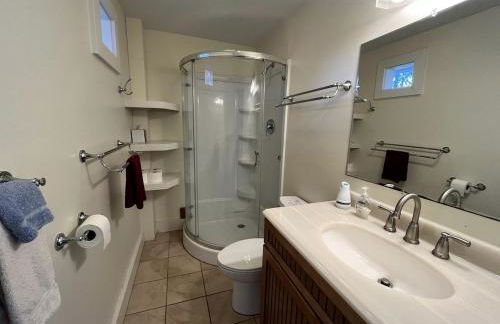 Pet Friendly Cottage with Stunning Views in Boothbay Harbor, Maine - Foto 12