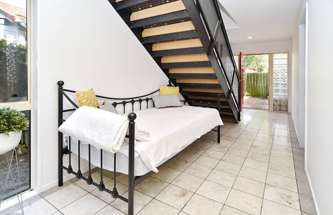 Moa Place - Christchurch Holiday Homes - Photo 19