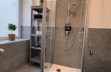 Studio Apartment im Zentrum mit Parkplatz & neuem Badezimmer - Foto 3