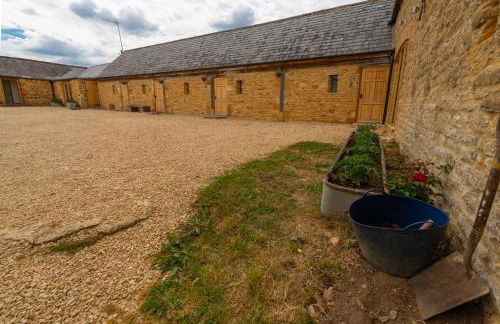 Mill Cottage 2 - Ash Farm Cotswolds - Photo 9