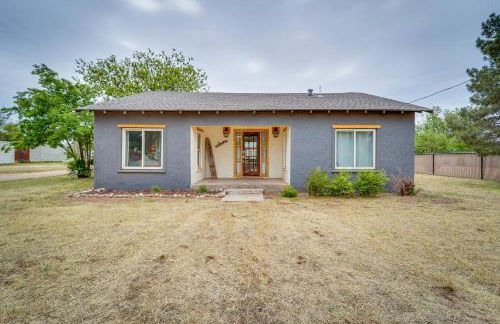 Pet-Friendly North Texas Home with Spacious Yard! - Photo 1