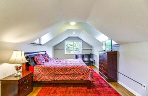 Large Yard with Pond Family Retreat in New Albany! - Foto 33