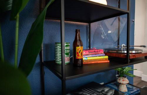 The Yellow Door Denver - Mid Century Design & Comfort - Foto 36