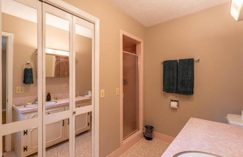 Bucky's Hideaway - Photo 18