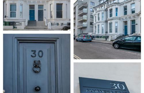 Ann Apartments opposite the Pier with sea view - Photo 32