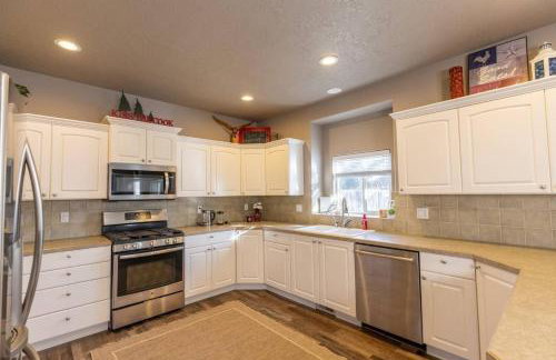 Prime Location The Village Green Room Desk - Foto 7