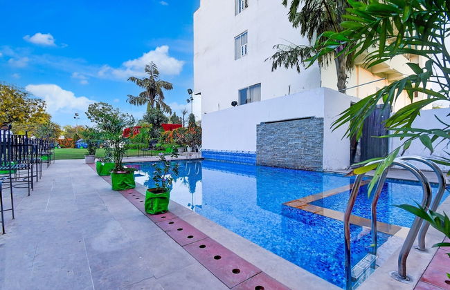 Luxury Stays With Pool Near Akshardham Temple - Foto 23