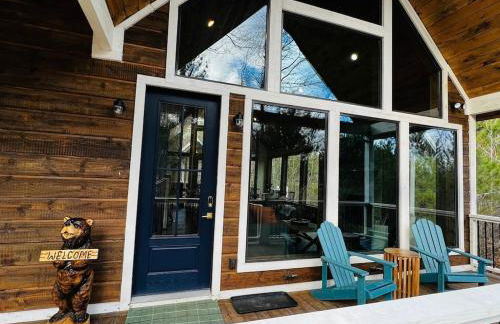 Winter Retreat in the Pines, Cozy Cabin & Fire Pit Nights - Foto 5