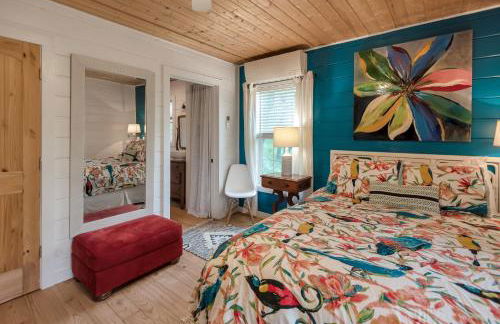 Riverfront Cabin in Crumpler-- Sleeps 6, 30 Mins to West Jefferson - Foto 29