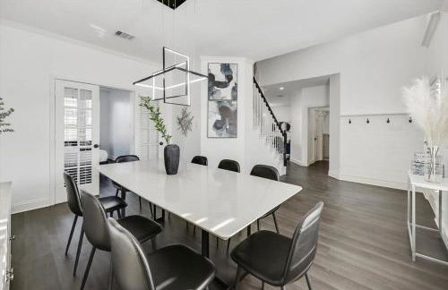 Luxury Home w Hot Tub near DFW Airport - Photo 11