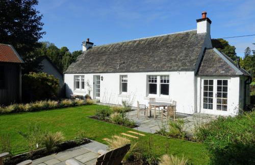 Ross Lodge - Photo 1