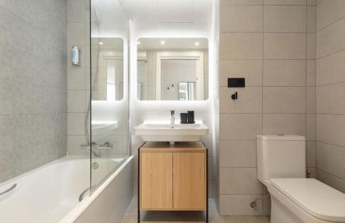 Port Forum Apartments by Olala Homes - Photo 66