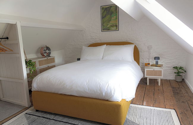 Stunning 2BD in the Heart of Malmesbury - Photo 7