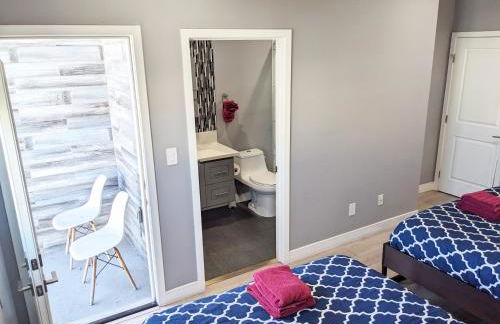 Lucky Charm 4 Bedroom Mid-City Apartment - Photo 12