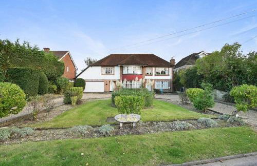 6-Beds, Private Road, Beautiful Garden - Foto 1