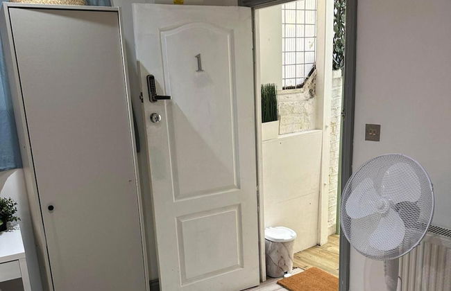 Studio Sleeps 3 - Outdoor Space - Pet Friendly - Foto 18