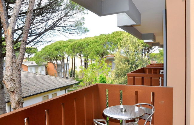 Cozy Flat With Sunlit Balcony Retreat - Beahost - Foto 1