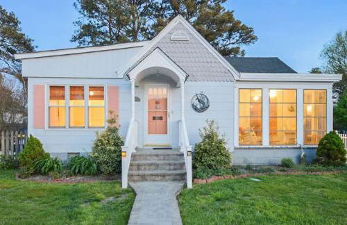 Cozy cottage w creekside fire pit & patio - Foto 29