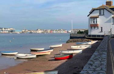 A unique and spacious river front property - Foto 70