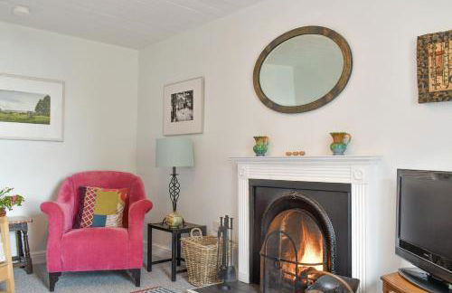 Seaton Cottage - Photo 2