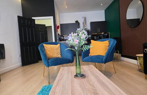 Deluxe 2BR Apartment Near City Center - Sleeps 6 - Foto 14