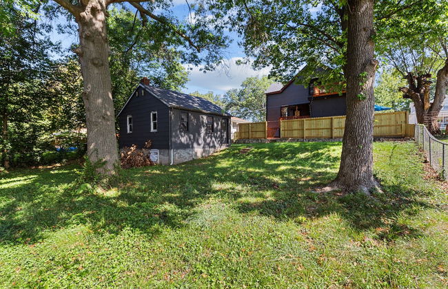 Wine Country Getaway | JZ Vacation Rentals - Photo 34