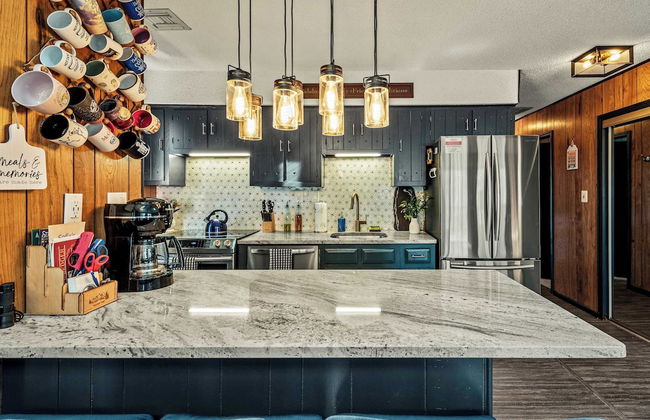 Mountain Magic by Avantstay Firepit + Game Room - Pool Table, Foosball - Foto 7