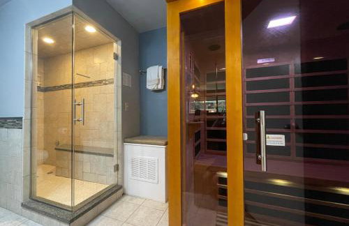Couples Retreat With Hot Tub, Sauna and Steam Room - Foto 10