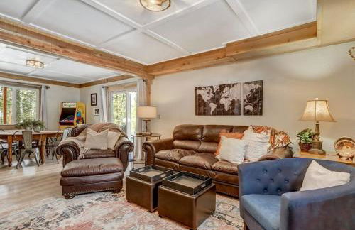 Pinetop Cabin Hot Tub BBQ Arcade Scenic Escape - Foto 39